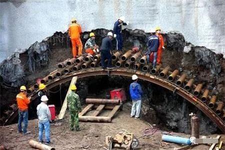 武清隧道钢花管支护案例